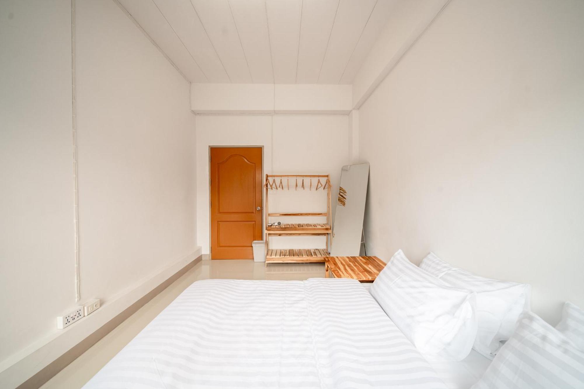 Socialer Coliving & Coworking Space Csiangmaj Kültér fotó